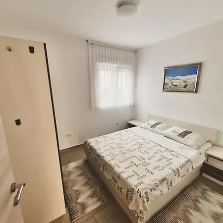Lala Appartamento Promajna